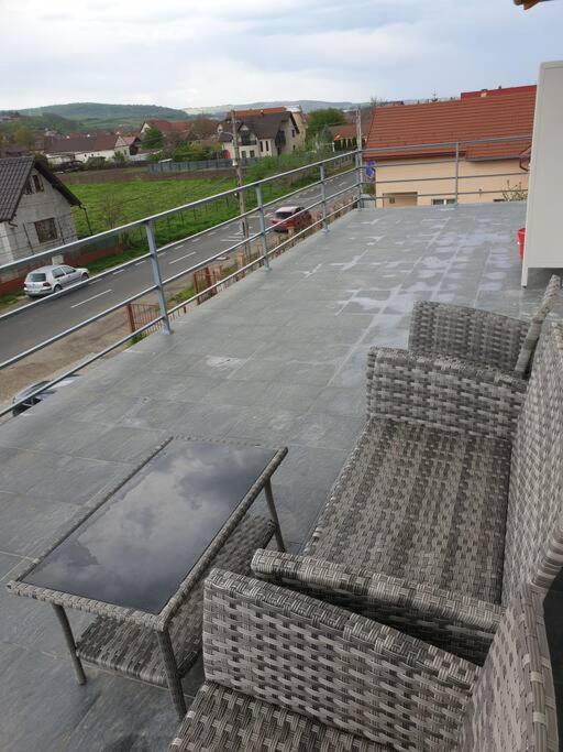 Max Studio Sancraiu de Mures 外观 照片